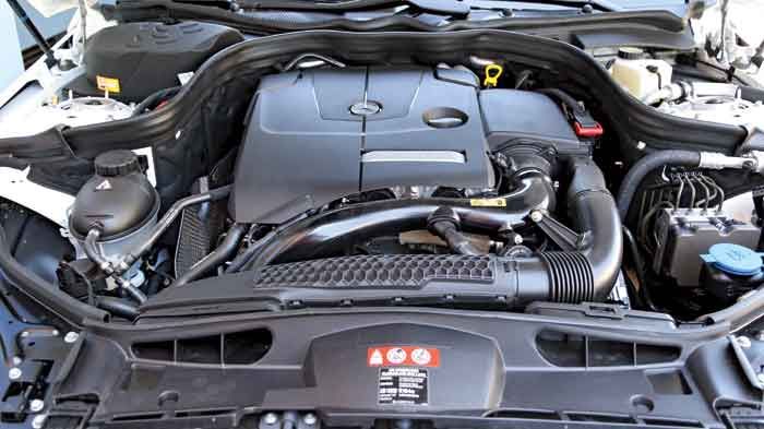 Ο βενζινοκινητήρας της 
Mercedes-Benz E 250 δουλεύει σαν diesel, αφού τα 350 Nm μέγιστης ροπής του είναι διαθέσιμα από τις 1.200 σ.α.λ.!